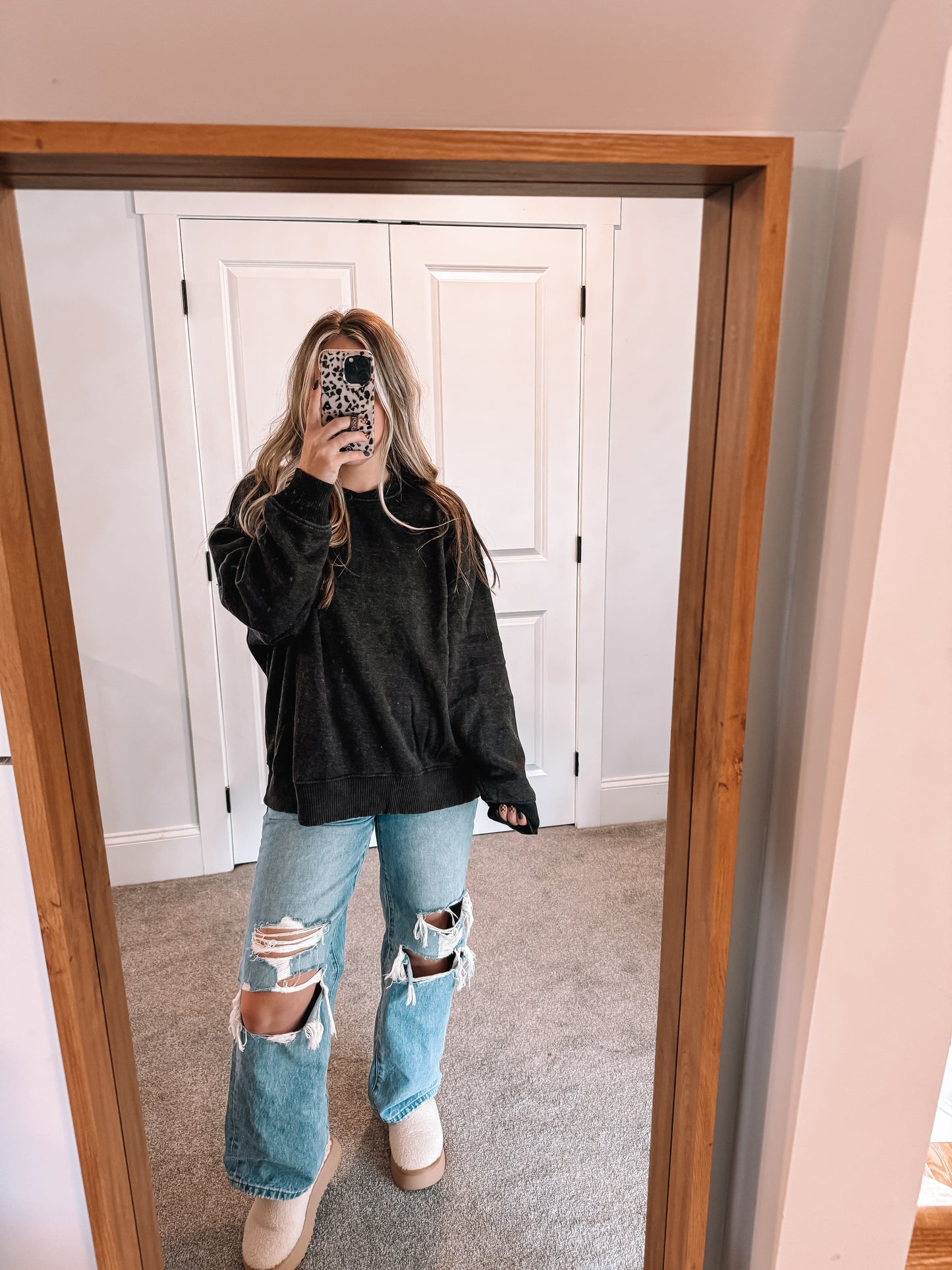 Crossover Sweatshirt - Black