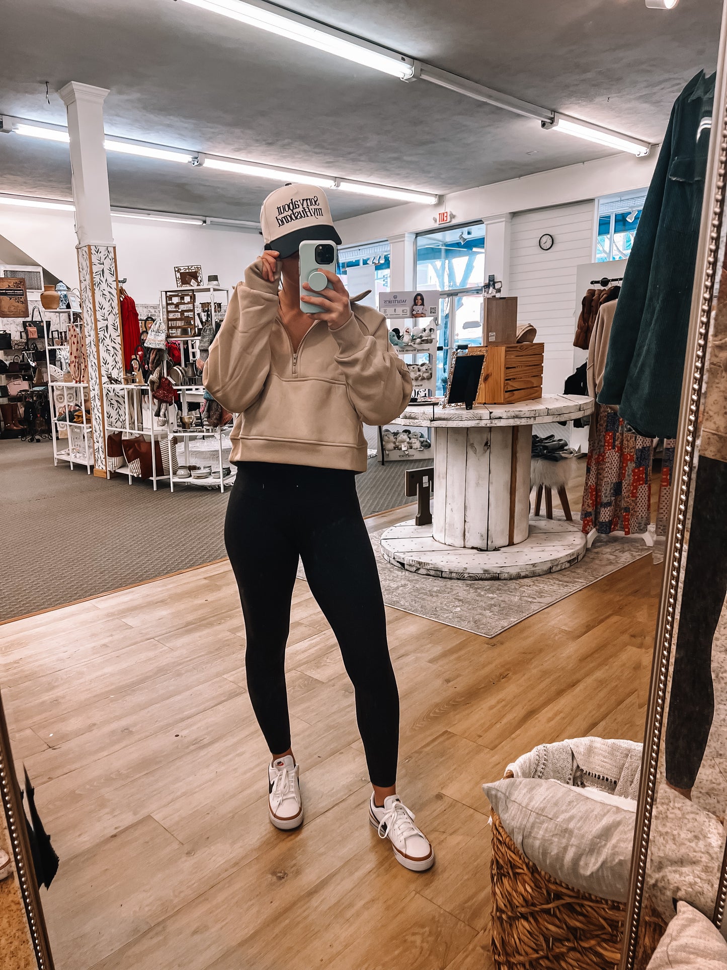 Dove Pullover