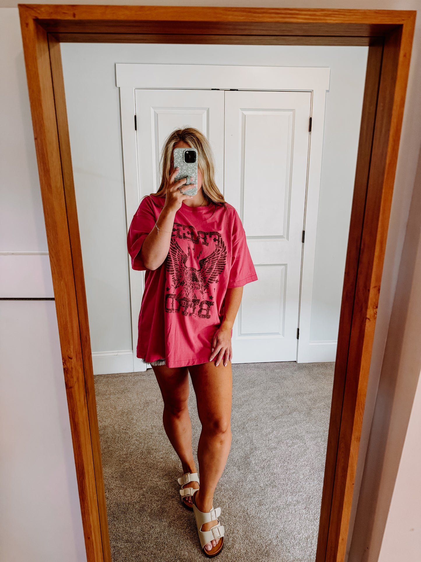 Free Bird Graphic - Fuschia